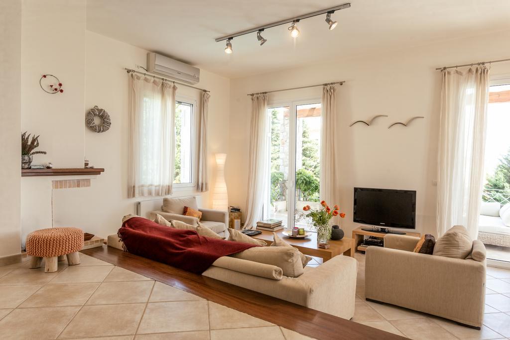 Dream Summer Villa Porto Heli Esterno foto